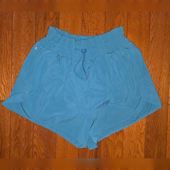 All in Motion Size L Teal Activewear Shorts - Picture 1 of 3